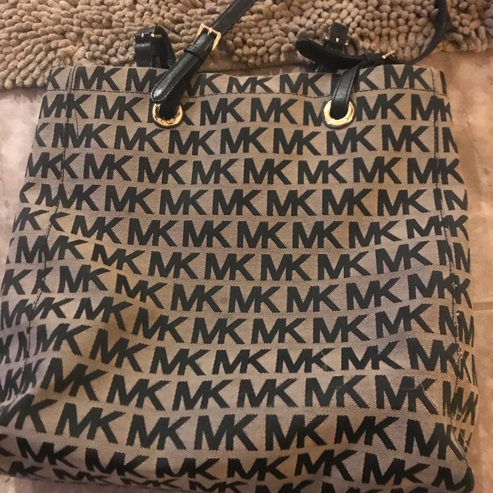 Michael Kors purse